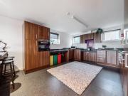 8 bedroom flat for rent in Flat 7, Plymbridge Lane,...