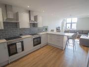 8 bedroom flat to rent