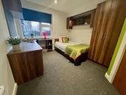 8 bedroom flat to rent