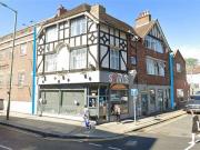 8 Bedroom End Of Terrace House