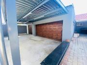 8 Bedroom house for sale in Garsfontein, Pretoria