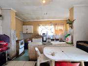 8 Bedroom House For Sale in La Rochelle