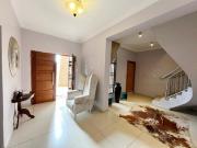 8 Bedroom House in Bendor