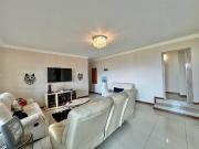 8 Bedroom House in Montrose 8 Bedroom House in Montrose