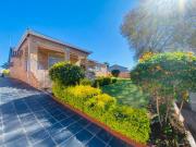 8 Bedroom House in Southernwood