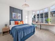 8 bedroom house of multiple occupation for rent in Tonge...