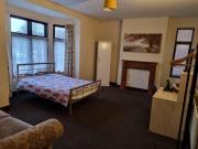 8 bedroom house share to rent
