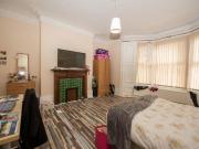 8 bedroom house share to rent