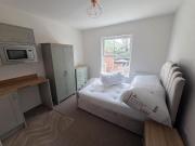 8 bedroom house share to rent