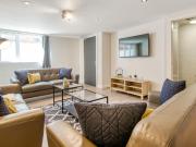 8 bedroom house to rent