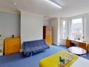 8 bedroom house to rent