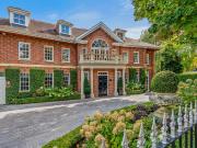 8 bedroom house to rent