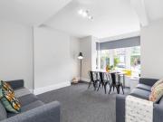 8 bedroom house to rent