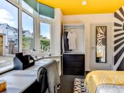 8 bedroom house to rent