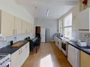 8 bedroom house to rent