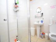 8 Bedroom Houses in Headingley