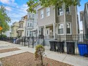 8 bedroom, Newark NJ 07104 97323579