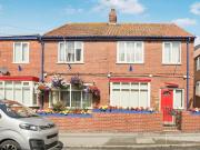 8 bedroom detached house for sale