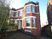 8 bedroom semi detached house to rent