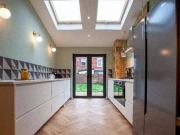 8 bedroom semidetached house for rent in Lees Hall...