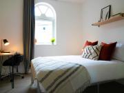 8 Bedroom Shared Living/roommate Manchester Manchester...