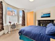 8 bedroom terraced house for rent in Hillside Avenue,...