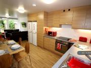 8 bedroom terraced house for rent in Sparkford Close,...