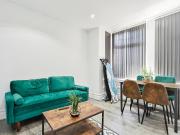 8 bedroom terraced house for sale