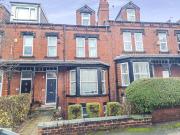 8 bedroom terraced house for sale