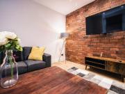 8 bedroom terraced house to rent