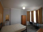 8 bedroom terraced house to rent