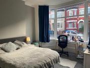 8 bedroom terraced house to rent
