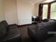 8 bedroom terraced house to rent