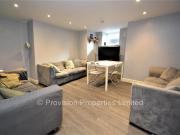 8 bedroom terraced house to rent