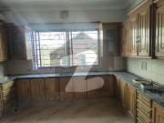 8 bedrooms 8 bathrooms 2 DD 3 tv lounge & 3 kitchen SQ...