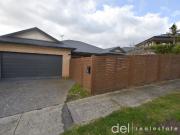 8 Bull Finch Way, Berwick VIC 3806