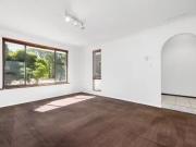 8 Charlesworth Street, Gosnells, WA 6110