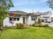 8 Dixon Street, Pascoe Vale VIC 3044