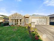 8 Elliman Street, Gungahlin ACT 2912 House For Rent $780...
