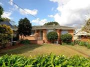 8 Esther Street, Mount Lofty, QLD 4350