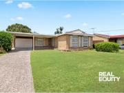 8 Holly Avenue, Chipping Norton House for rent Listed by...