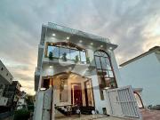 8 Marla Beautiful Triple Story Fully Furnished Taj Mahal...