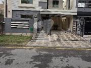 8 Marla House For Sale In Bahria Nasheman, Lahore