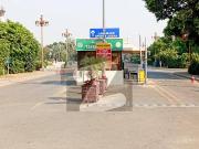 8 Marla House For Sale in Safari Villas Bahria Town Lahore