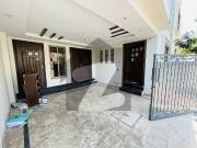 8 Marla Ideal Location House For Rent In Rafi Block...
