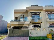 8 Marla Luxury Designer House For Sale