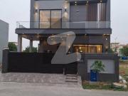 8 Marla Solid Constructed Ultra Modern Villa Near Park...
