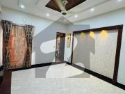 8 Marla Used House For Sale in Umar Block Bahria Town...