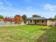 8 Stakes Crescent 8 Stakes Crescent