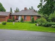 8 Swans Way S, Ottawa, ON, K1J 8X2 house for lease |...